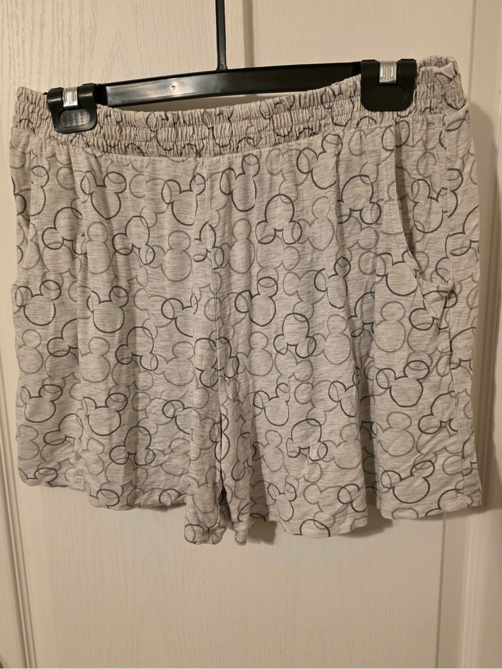 Disney Mickey Mouse Gray Lounge Shorts Women’s Large All Over Print Pajama Sleep